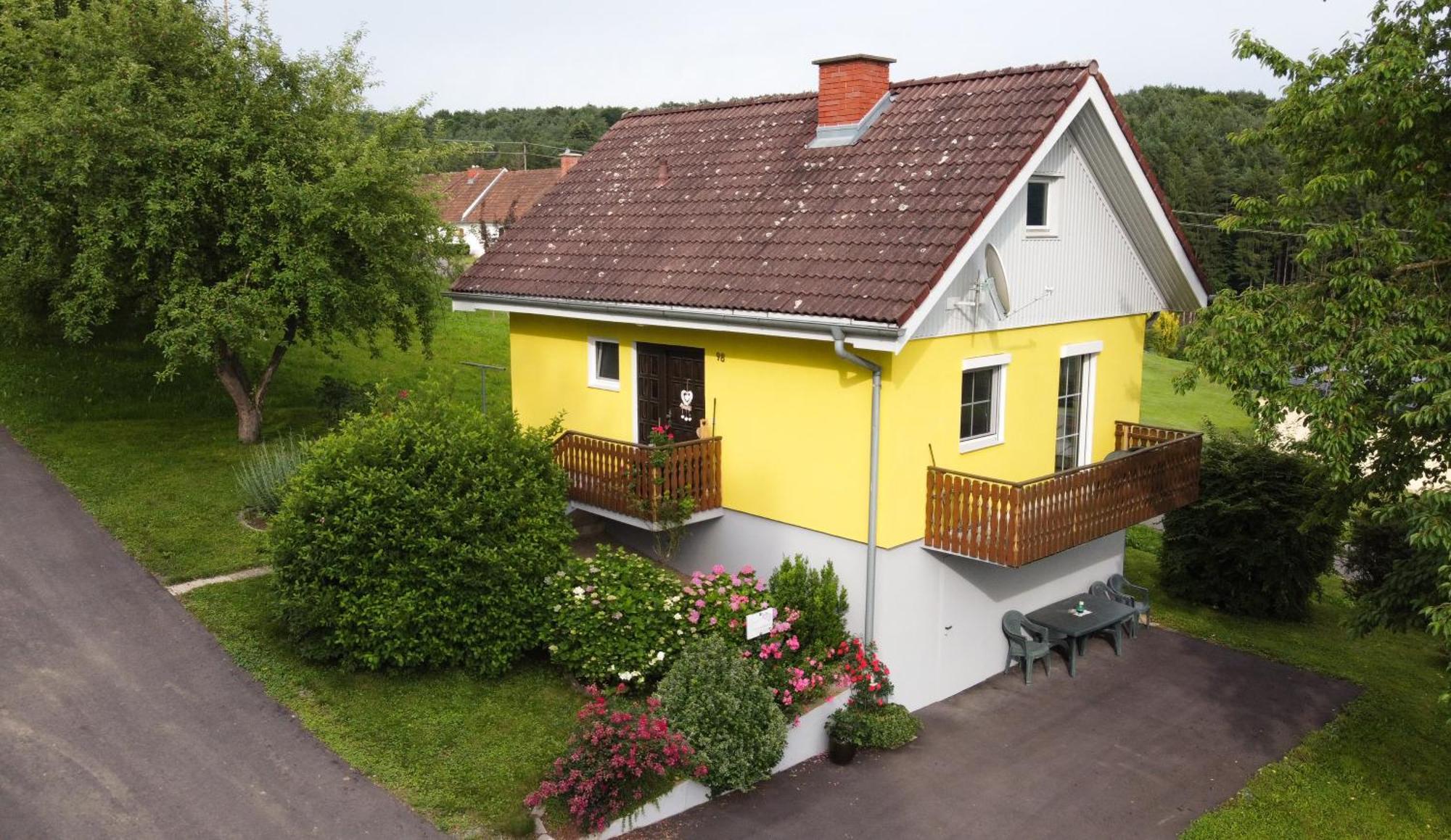 Ernas Ferienhaus Aschbach bei Furstenfeld Eksteriør bilde